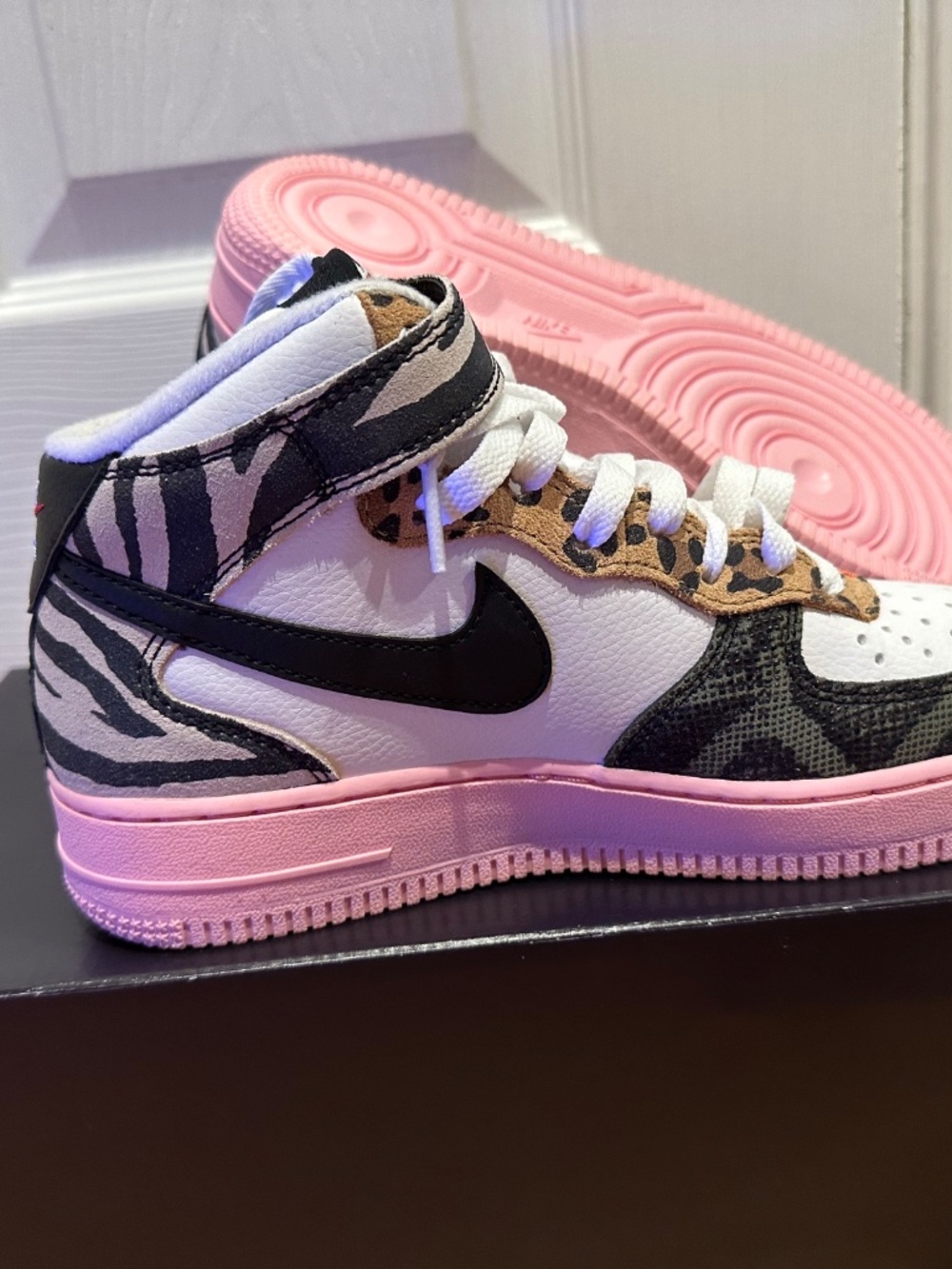 Nike Air Force 1 ‘07 Mid Animal Print — Pink, Black, White, Animal Women 6.5